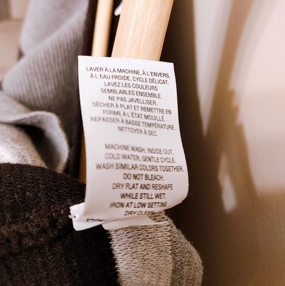 Stripped Sweater - Picture 5 of 6